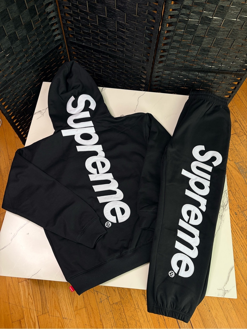 Supreme Black Full Set